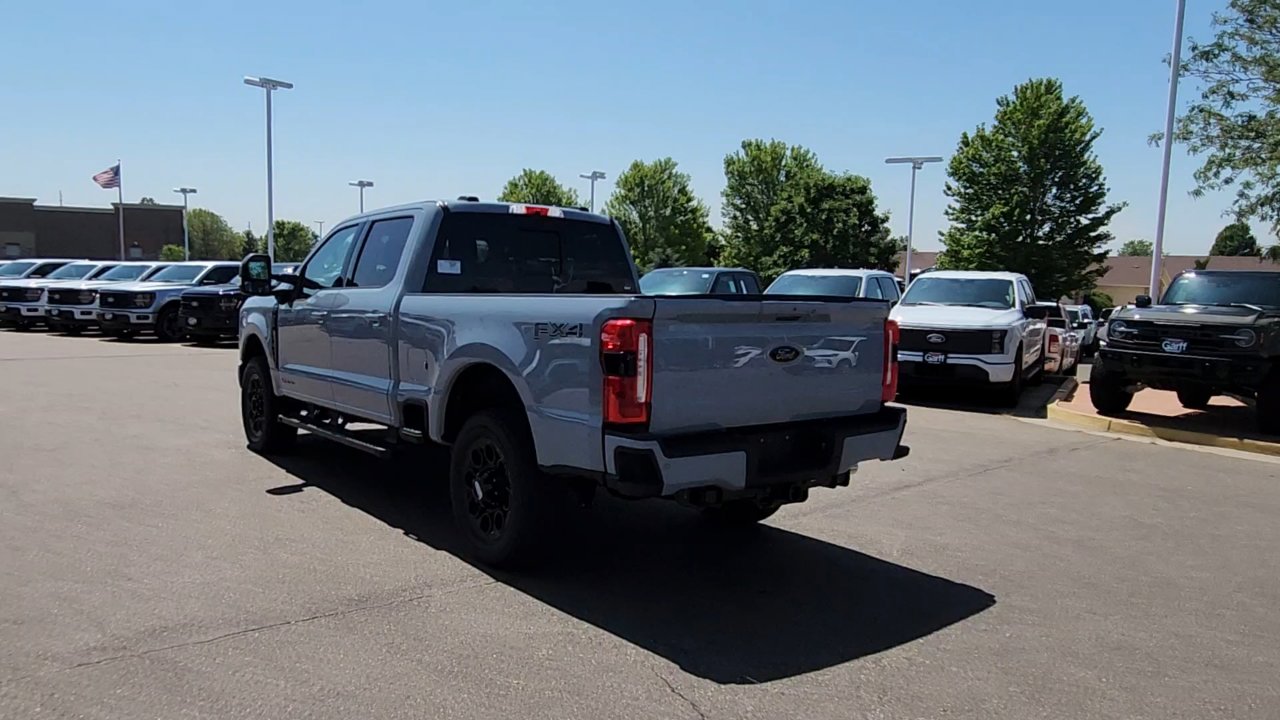2025 Ford F-250 Lariat photo 2