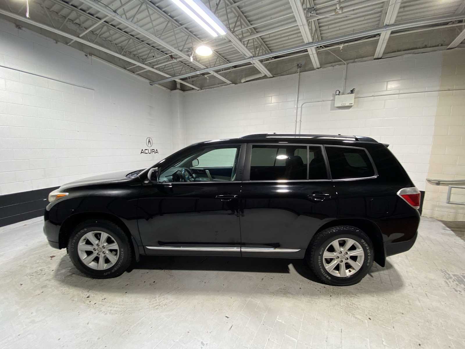 2012 Toyota Highlander Sport photo 3