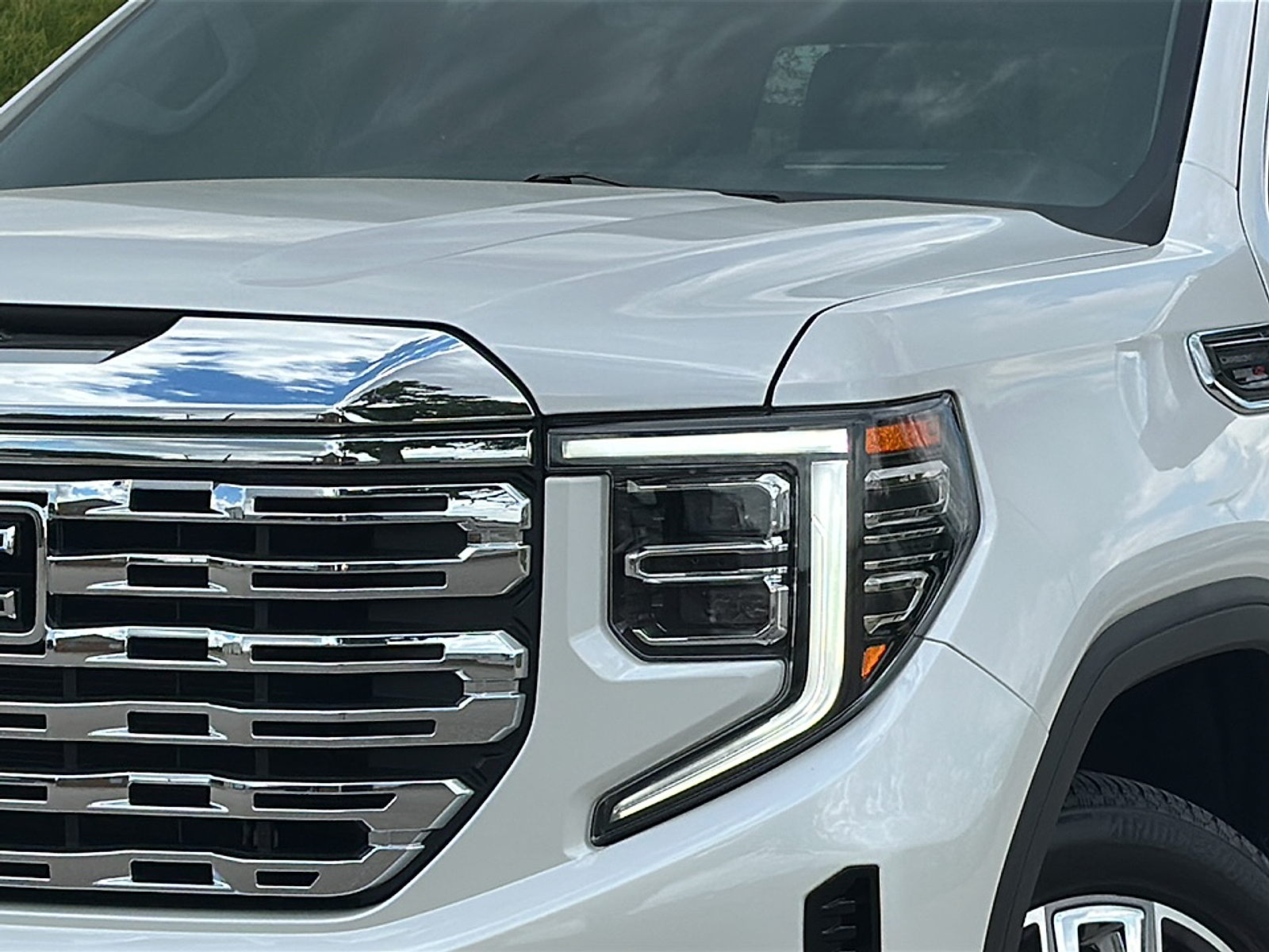 2024 Gmc Sierra 1500 Denali photo 2