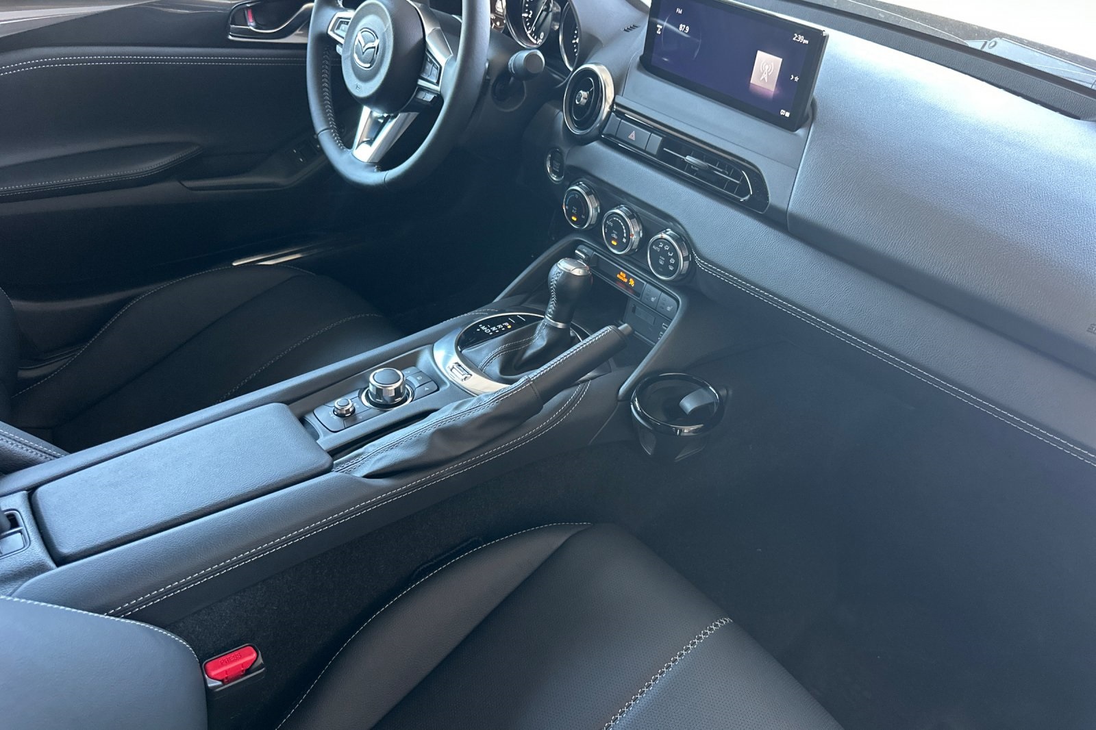 2025 Mazda MX-5 Miata Miata RF Grand Touring photo 14