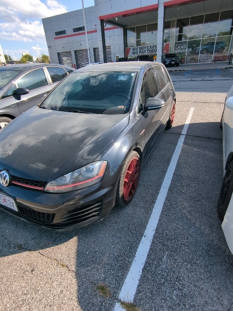 2017 Volkswagen Golf GTI Sport photo 2