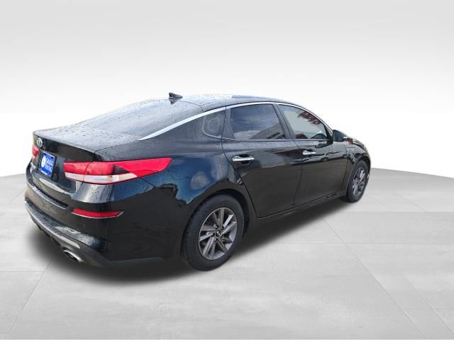 2020 Kia Optima LX photo 3