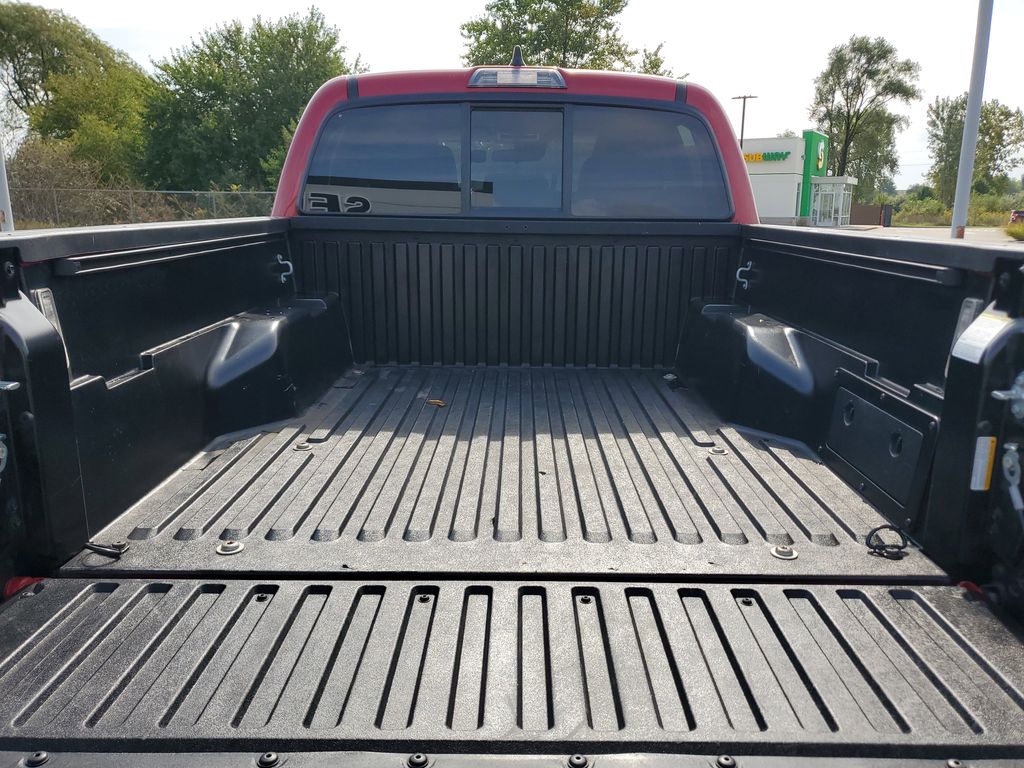 2022 Toyota Tacoma SR photo 6