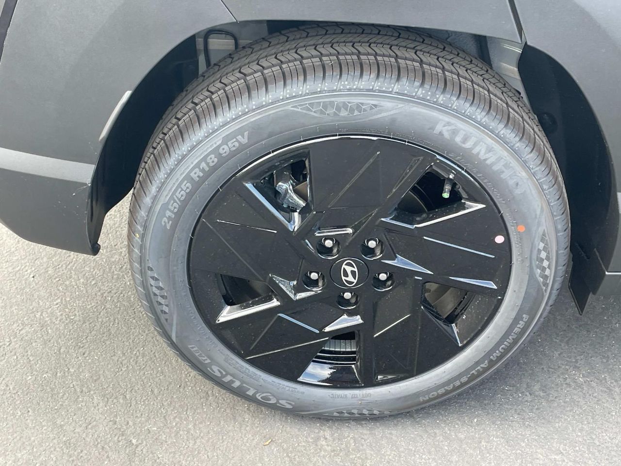 2026 Hyundai Kona SEL photo 5