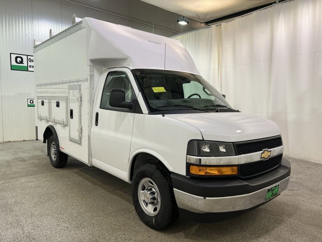 2025 Chevrolet Express Cutaway 3500 1WT