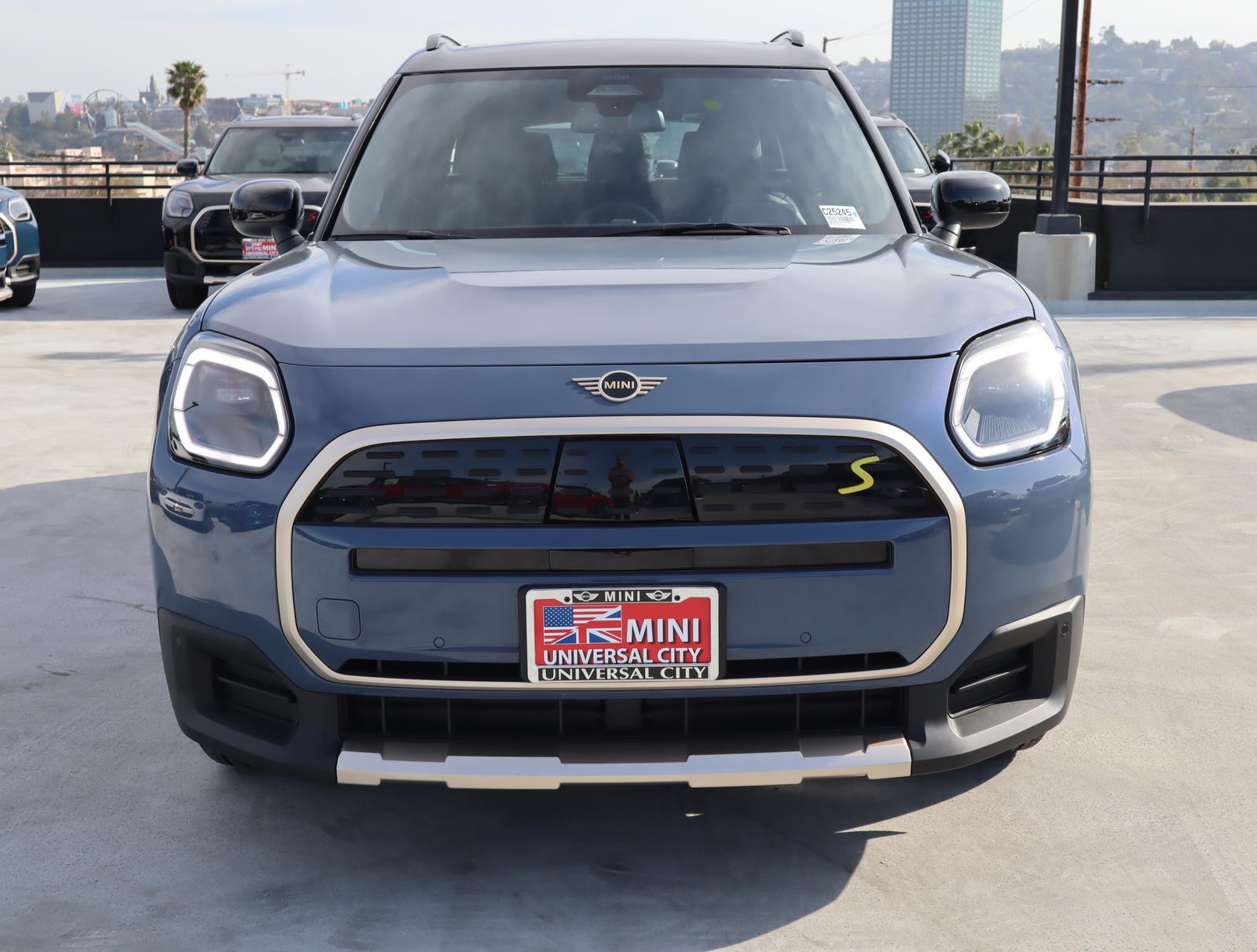 2025 Mini Countryman SE ALL4 photo 2