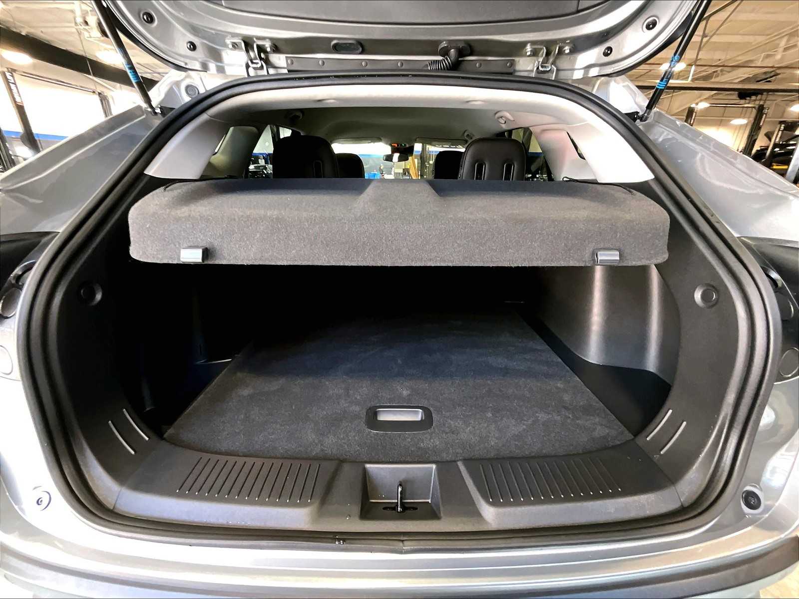 2025 Chevrolet Trax LT photo 17