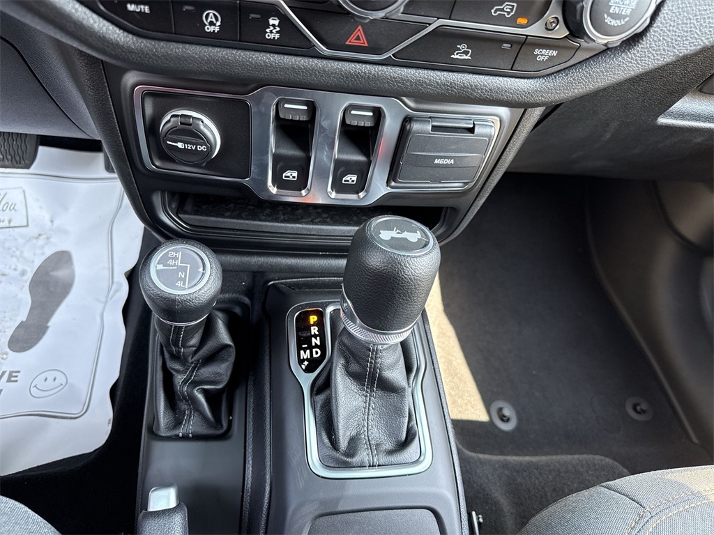 2025 Jeep Wrangler Sport S photo 20