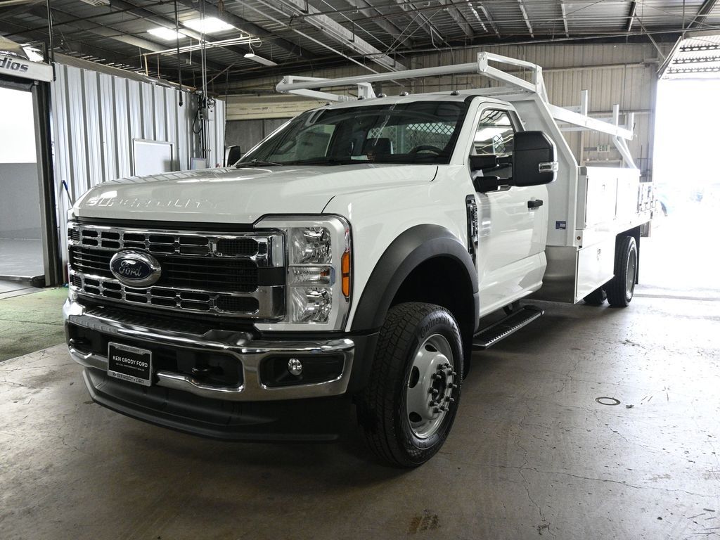 2025 Ford F-550 Chassis XL