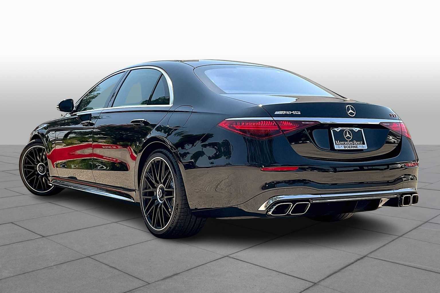 2025 Mercedes Benz S AMG 63 4MATIC photo 3