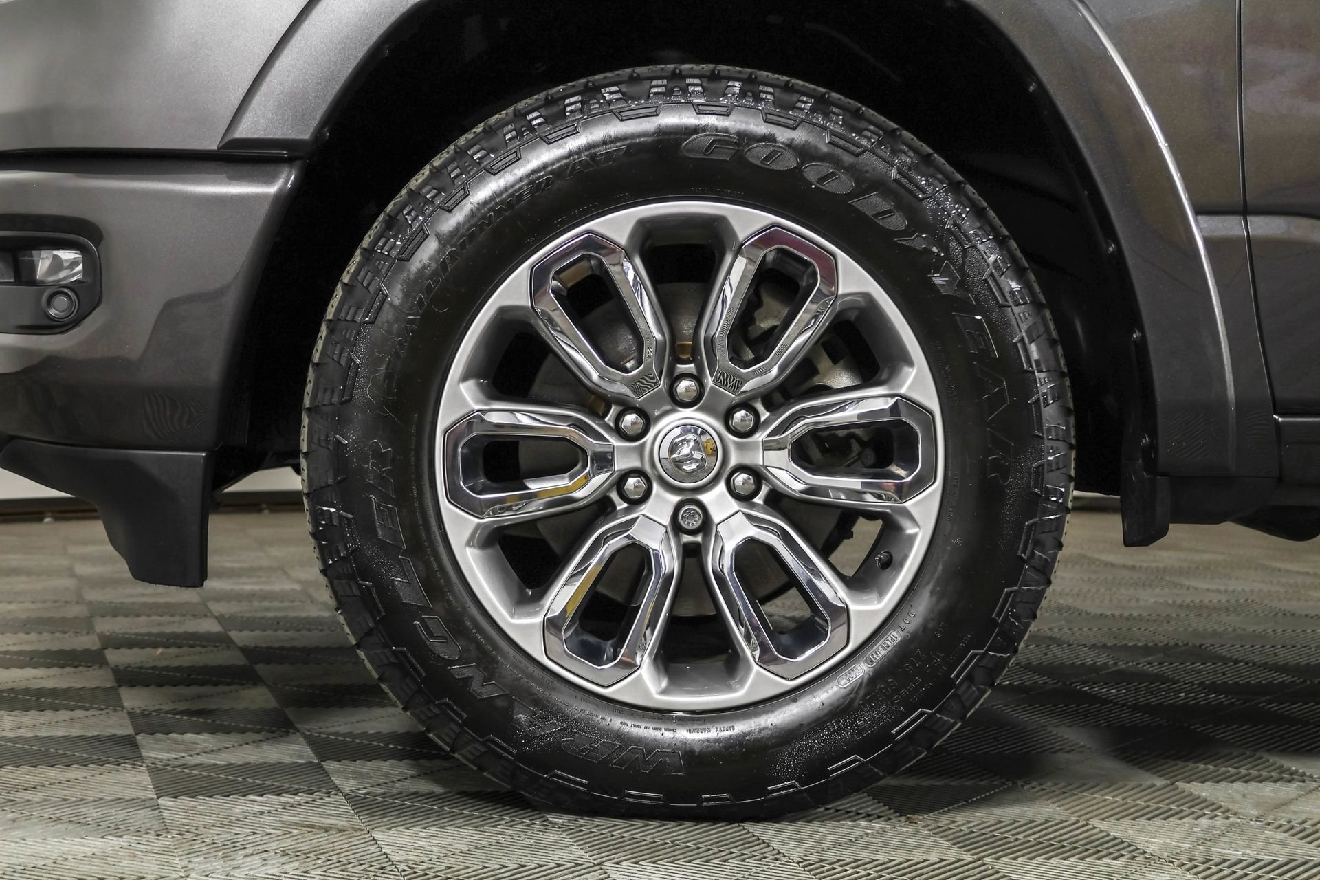 2021 Ram 1500 Laramie photo 13