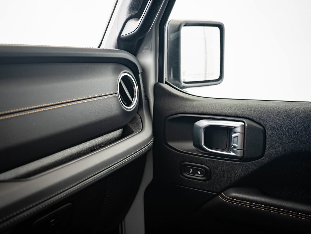 2024 Jeep Wrangler Sahara 4xe photo 30