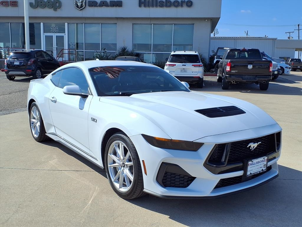 2025 Ford Mustang GT Premium's photo
