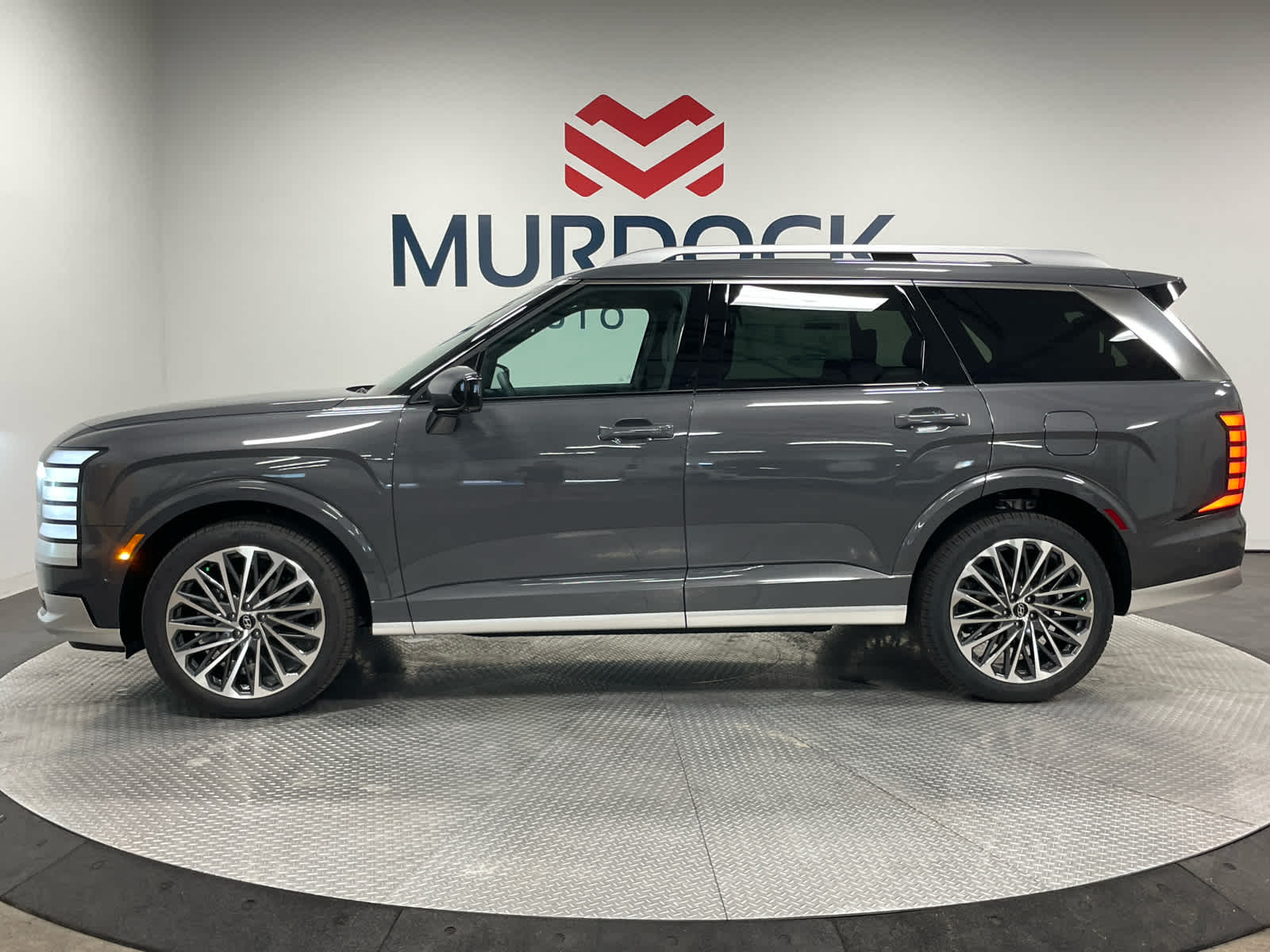 View vehicle photo 3