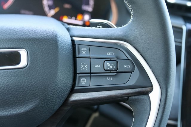Used 2023 Gray Jeep Limited image 34