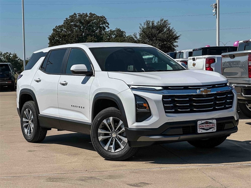 2026 Chevrolet Equinox LT photo 2