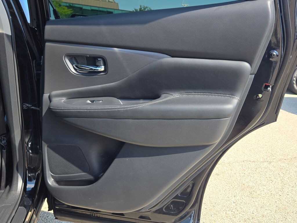 2020 Nissan Murano SL photo 11