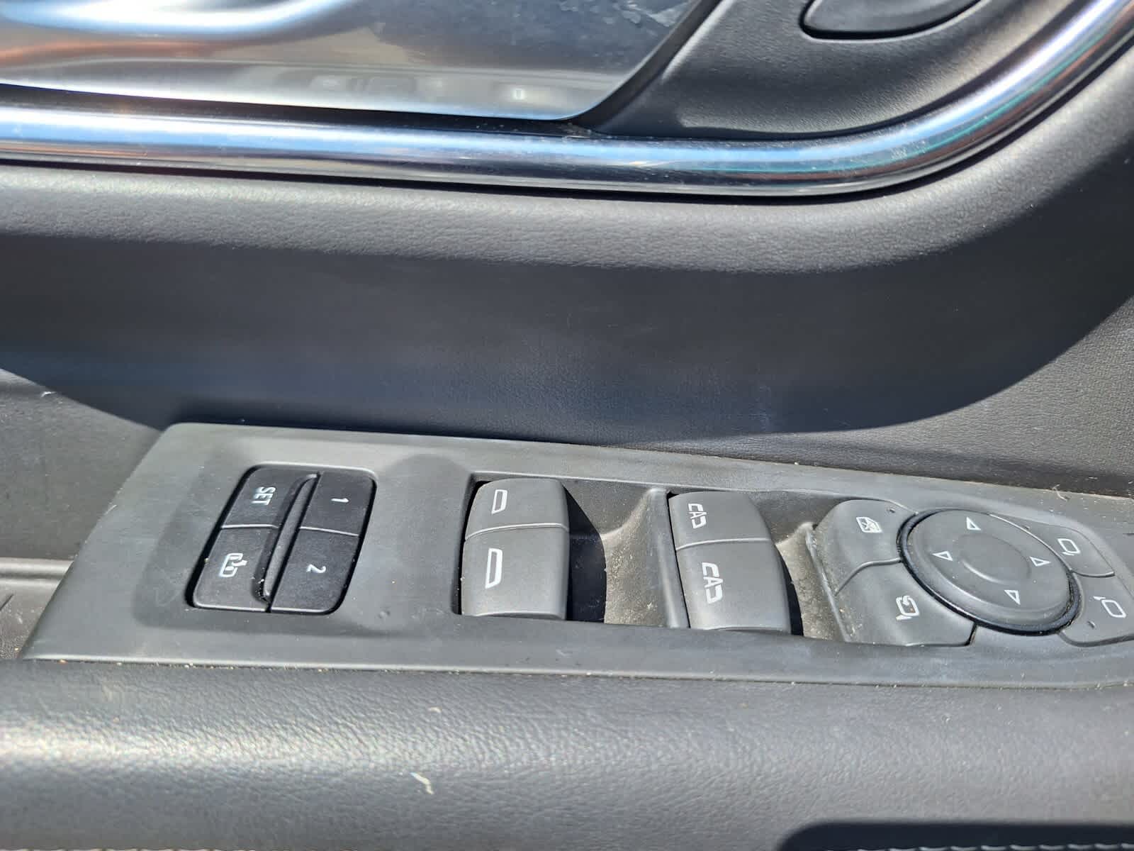 2022 Gmc Yukon SLT photo 17