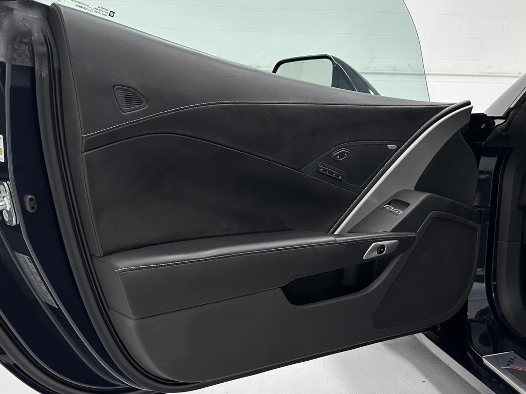 2016 Chevrolet Corvette Stingray Z51 photo 17