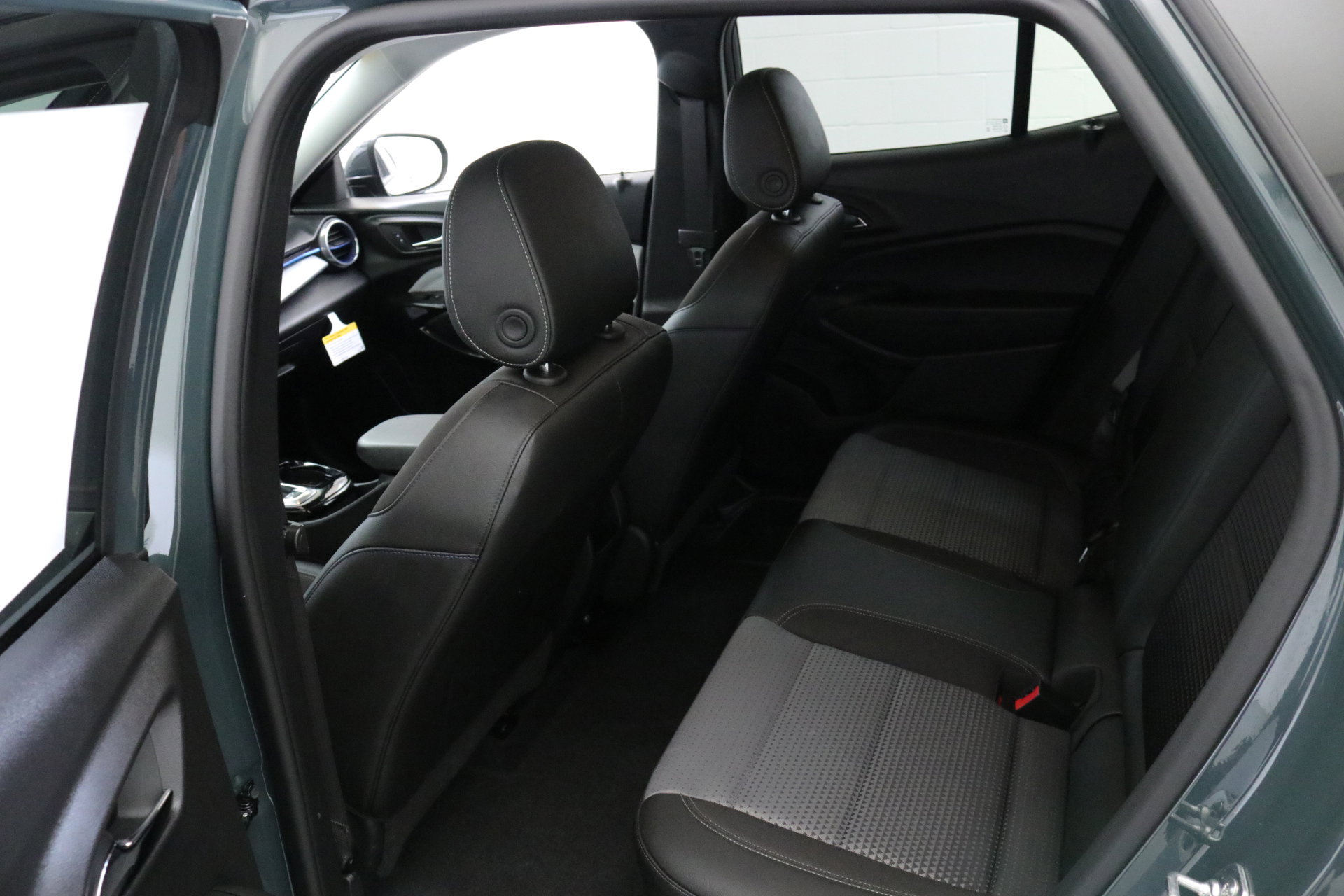 2025 Chevrolet Trax LT photo 22