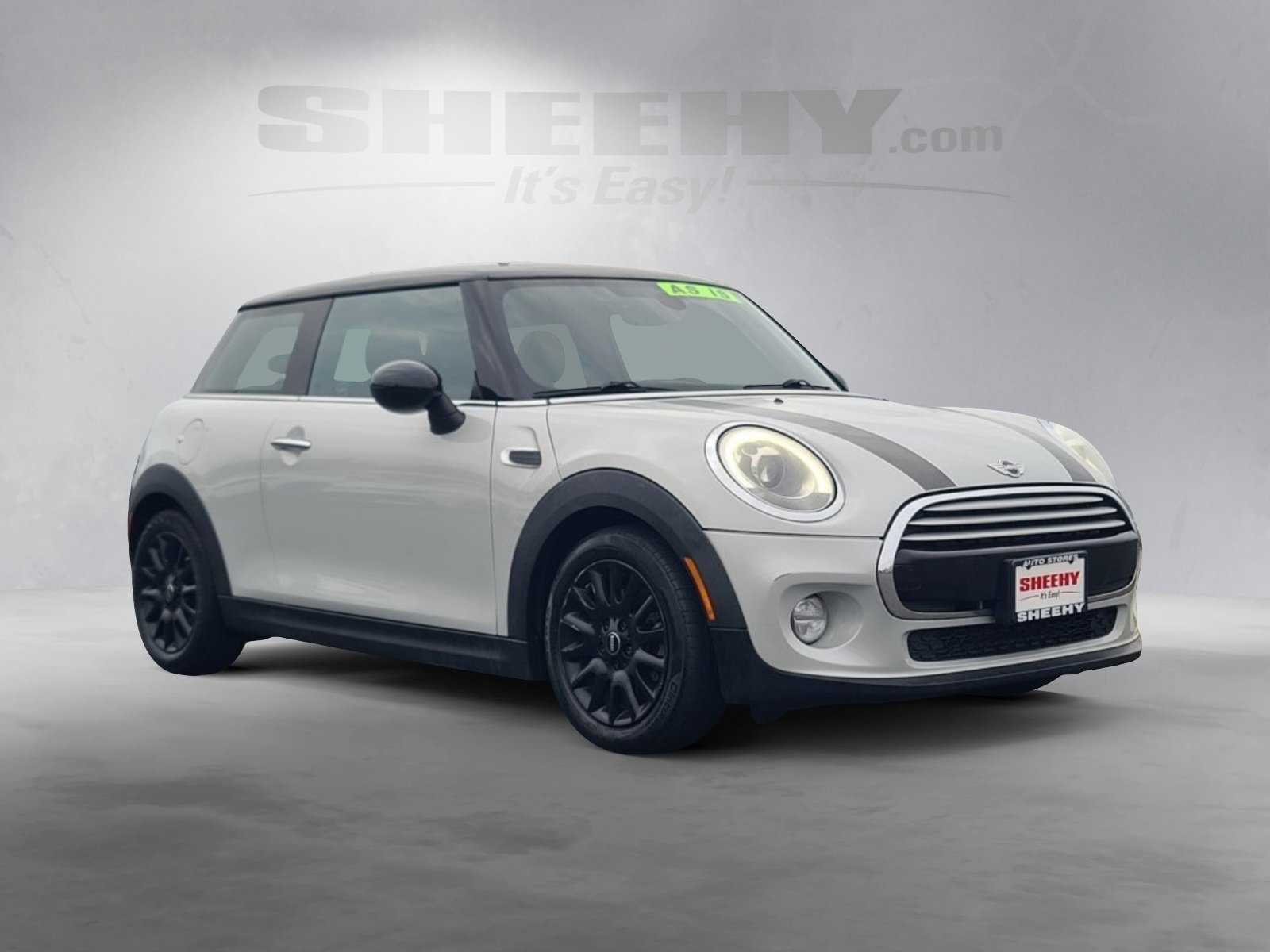 2015 Mini Cooper 2 Door Hardtop Base photo 2
