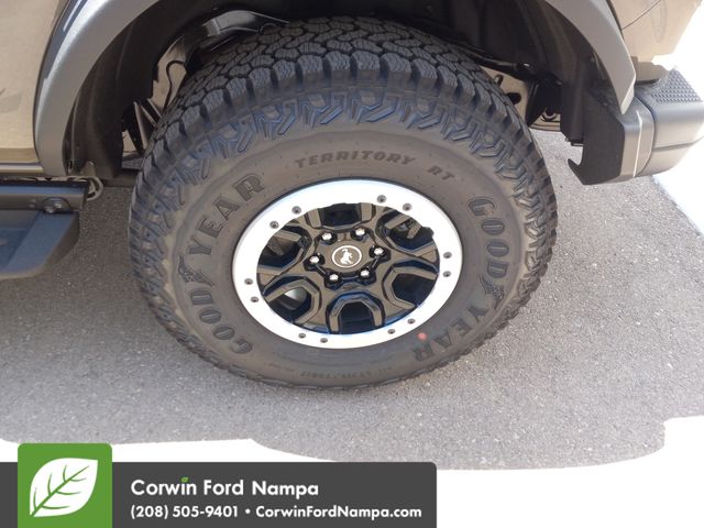 New 2025 Marsh Gray Ford Badlands image 30