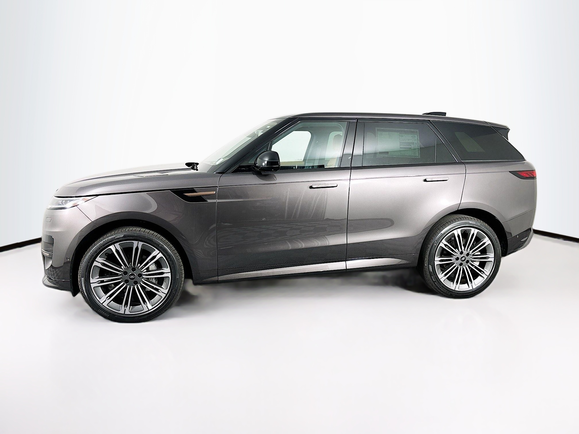 2025 Land Rover Range Rover Sport SE photo 7