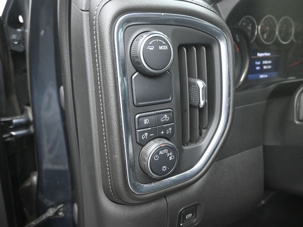 2020 Chevrolet Silverado 1500 LT photo 12