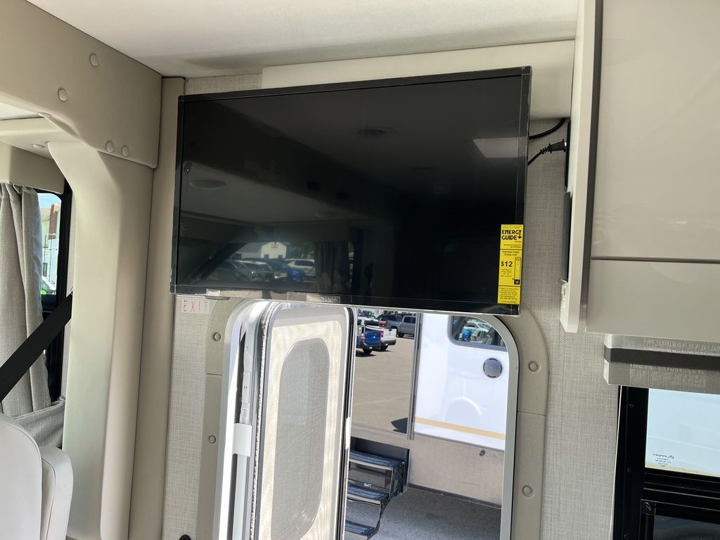 2026 Ford E-450 photo 7