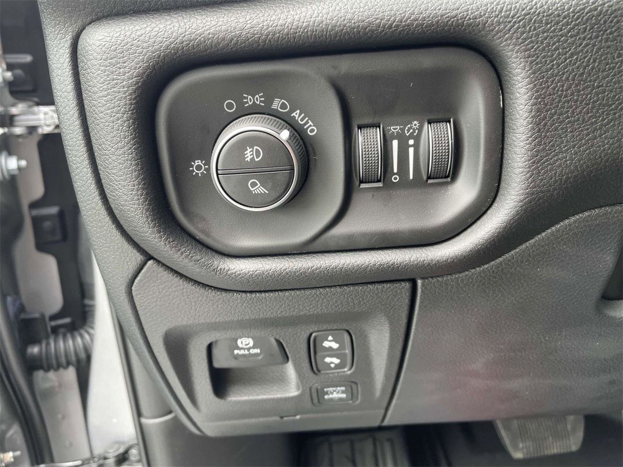2026 Ram 1500 Laramie photo 11