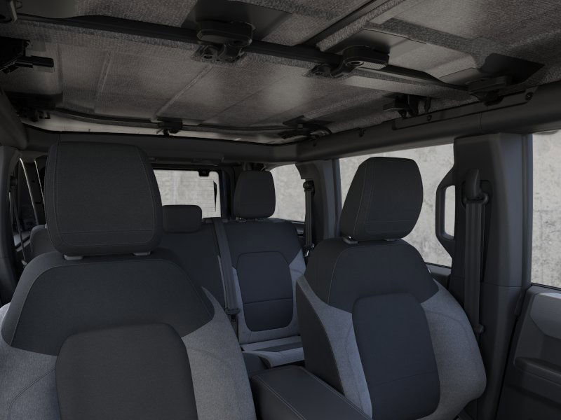 2025 Ford Bronco Base photo 7