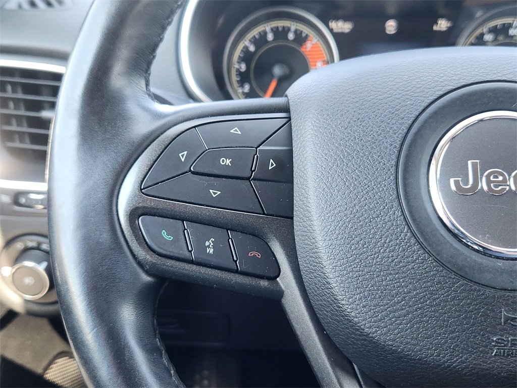 2019 Jeep Cherokee Trailhawk photo 9