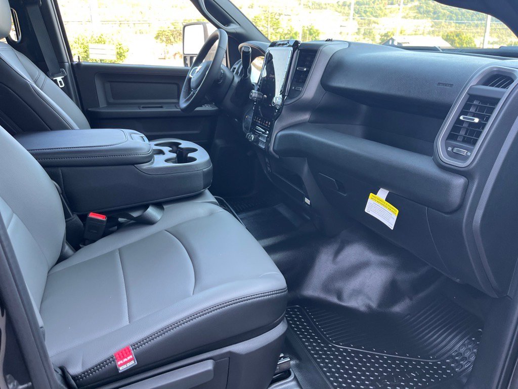 2026 Ram 2500 Tradesman photo 16