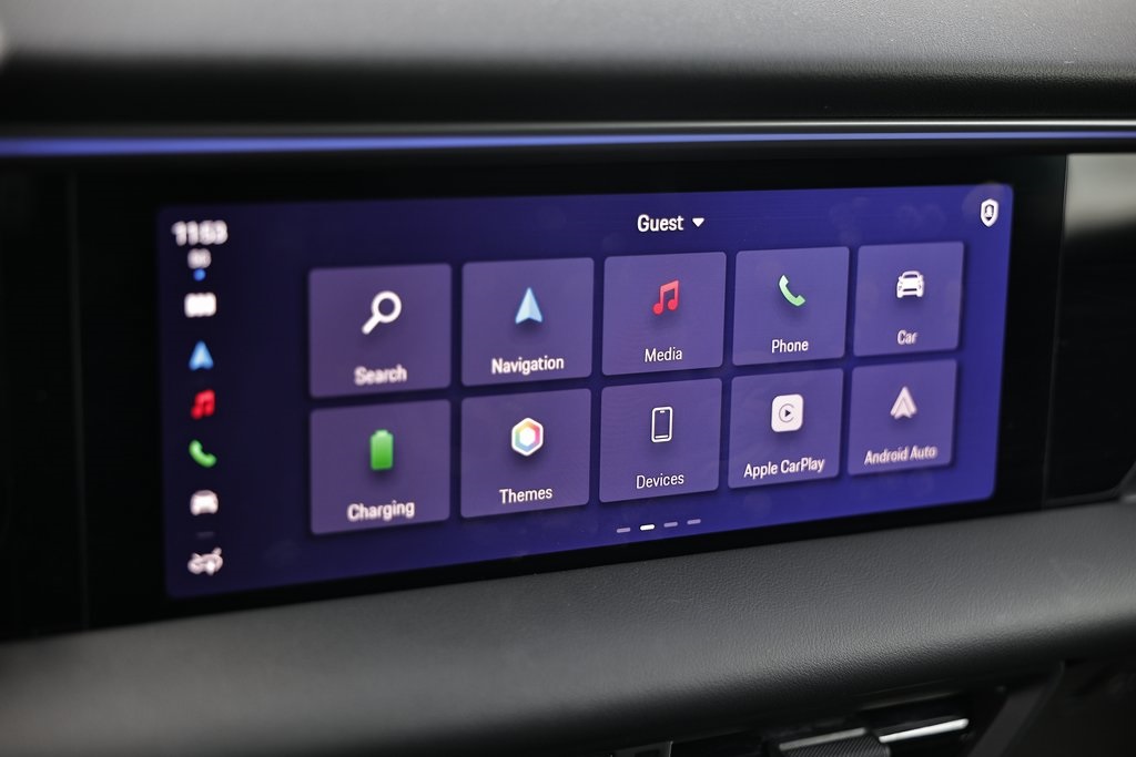 2024 Porsche Macan Electric 4 photo 35