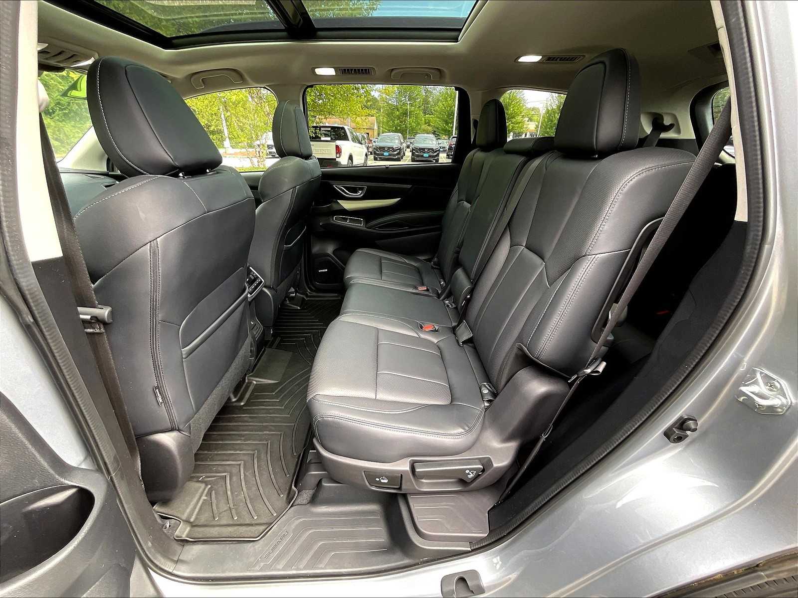 2022 Subaru Ascent Limited photo 14