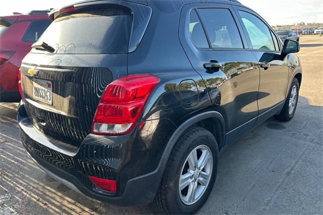 2021 Chevrolet Trax LT photo 3