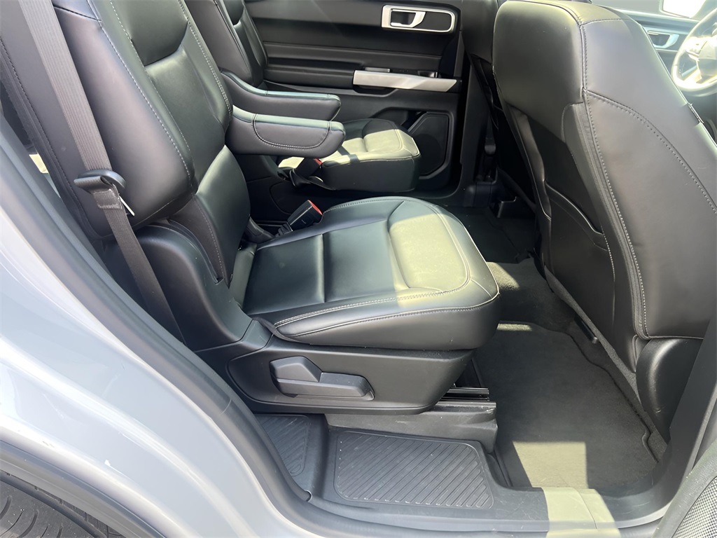 2022 Ford Explorer XLT photo 34