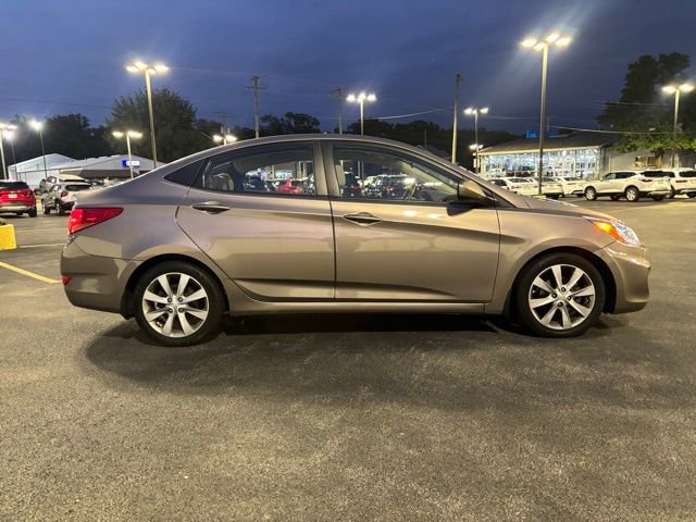 2014 Hyundai Accent GLS photo 4