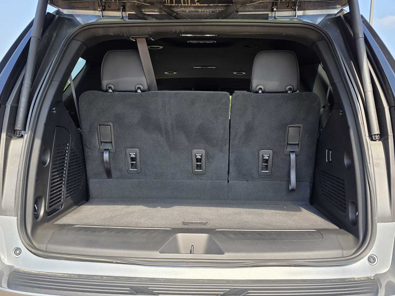 2023 Gmc Yukon SLT photo 30