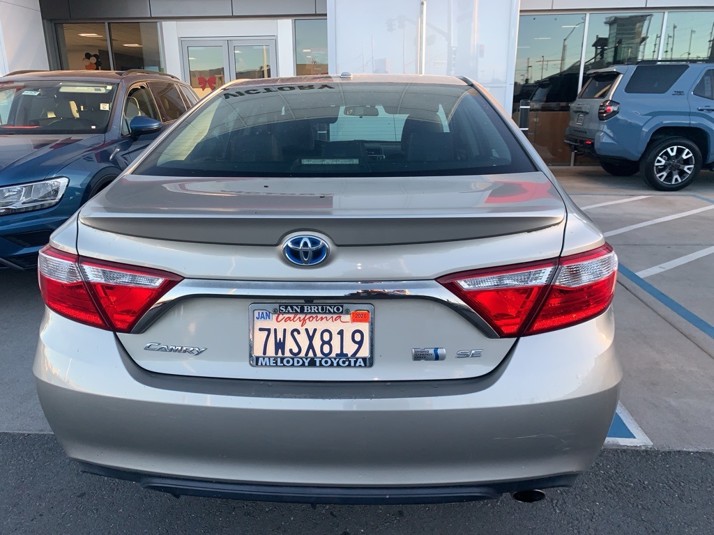 2017 Toyota Camry Hybrid SE photo 4