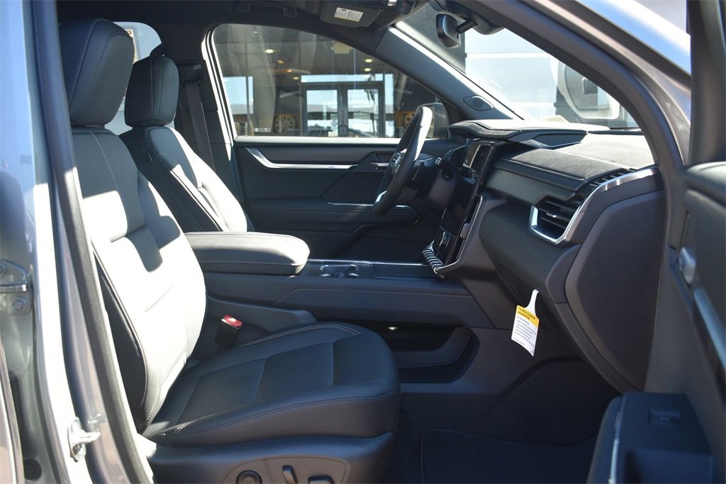 2025 Gmc Acadia Elevation photo 36
