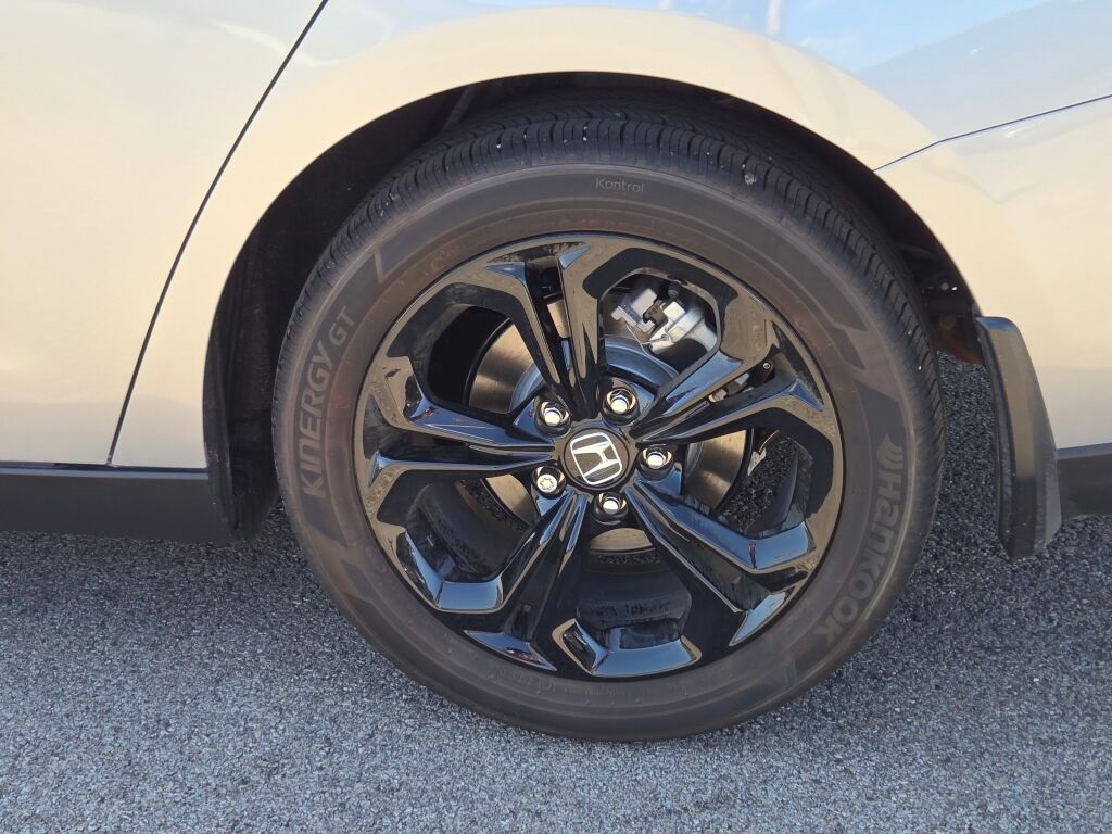2025 Honda Accord SE photo 9