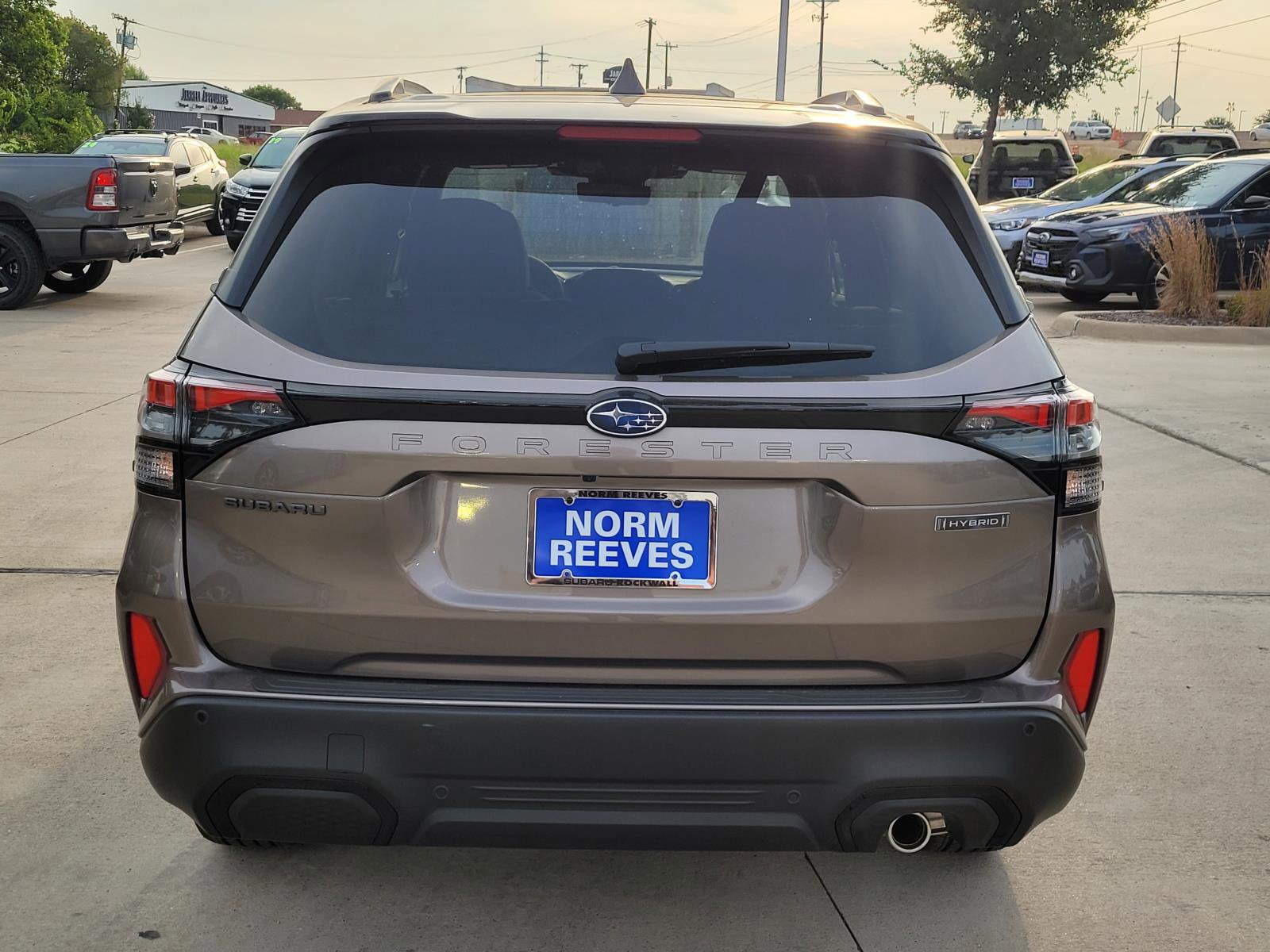 2025 Subaru Forester Touring photo 17