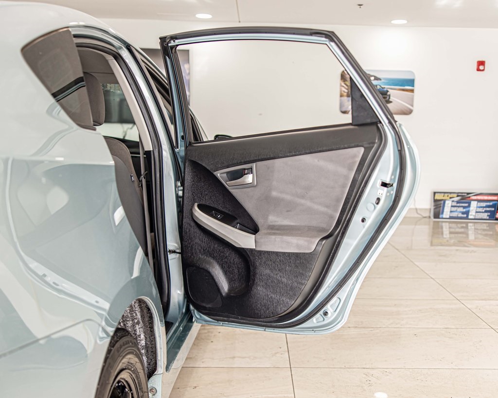 2015 TOYOTA PRIUS - Image 35