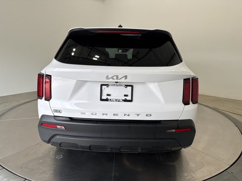 2022 Kia Sorento LX photo 6