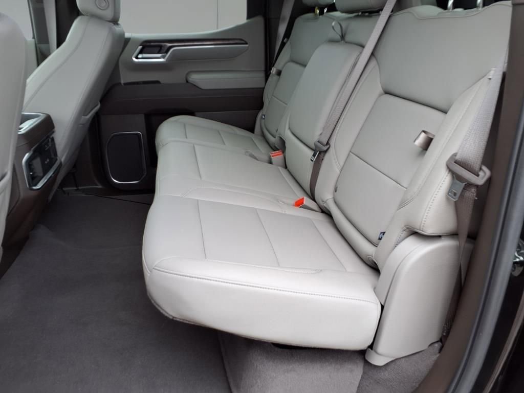 2025 Chevrolet Silverado 1500 LTZ photo 19
