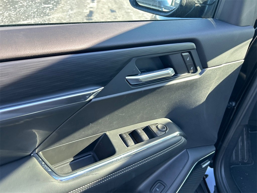 2026 GMC ACADIA - Image 13