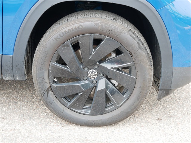2025 Volkswagen Atlas SE Technology photo 9