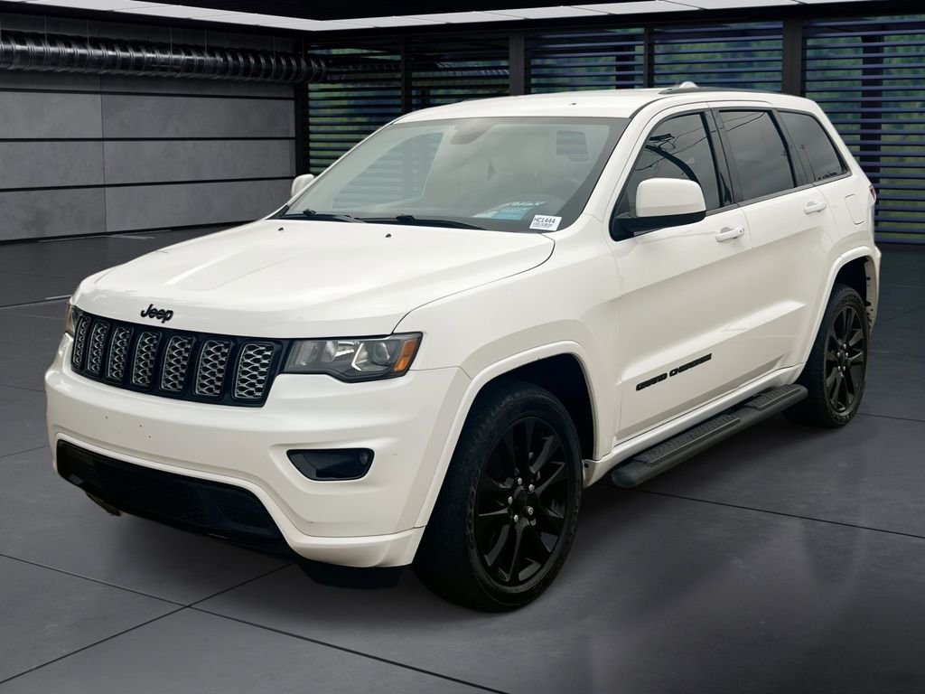 2018 Jeep Grand Cherokee Altitude's photo