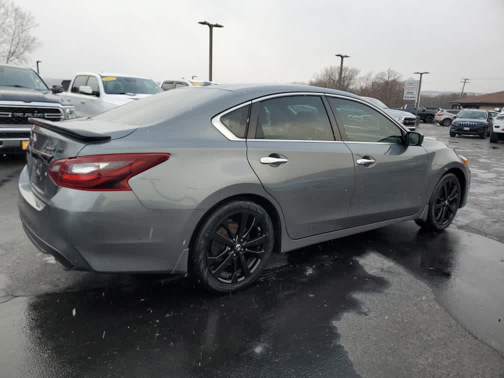 2018 Nissan Altima 2.5 SR photo 3